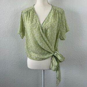 NWOT Lush Ranya Cropped Wrap Top Floral‎ Spring Summer Size Large